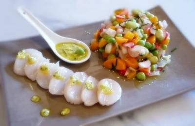 Carpaccio de saint jacques sauce pesto et son dome de legumes