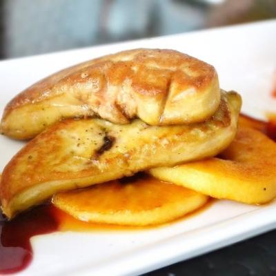 Escalopes de foie gras aux pommes