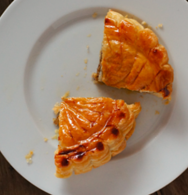 Galette des rois poire chocolat coupe