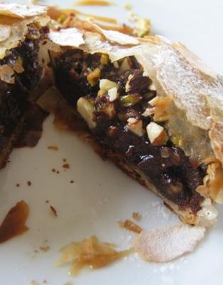 Pastilla au chocolat et fruits secs200911