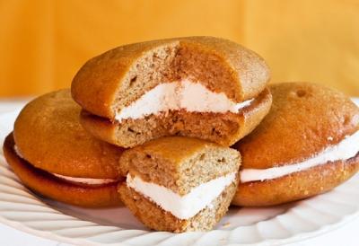 Pumpkin whoopie pie 2006