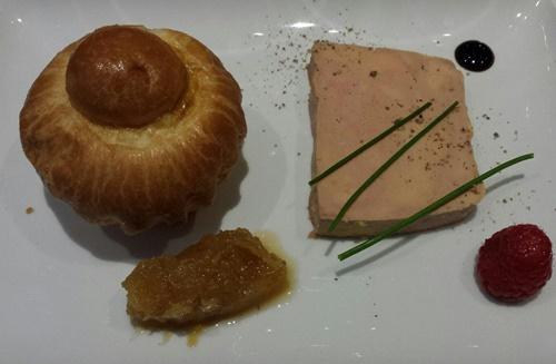 Foie gras de canard mi cuit et sa brioche